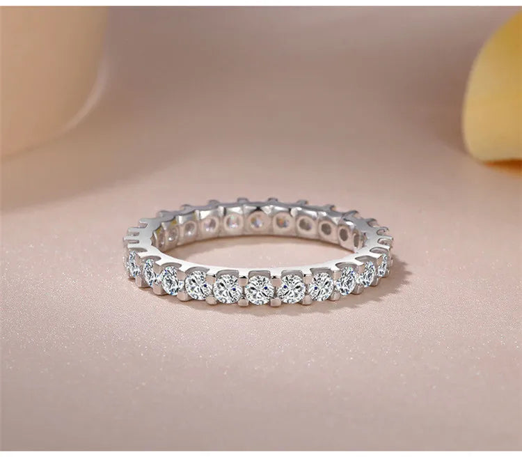 Silver Ring för Kvinnor – Cubic Zirconia med Diamantdesign