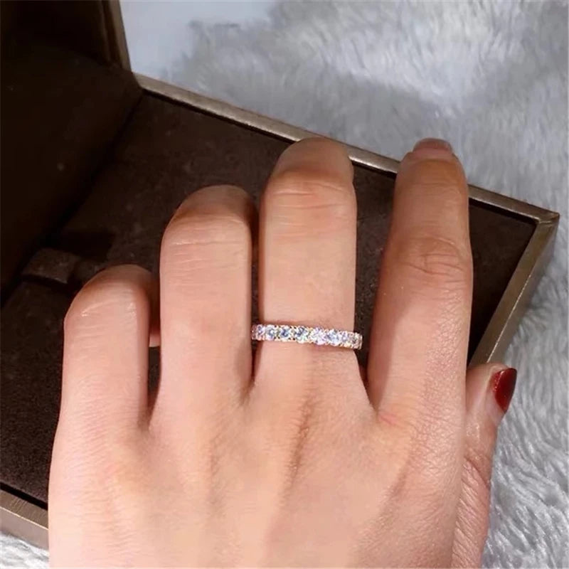 Silver Ring för Kvinnor – Cubic Zirconia med Diamantdesign