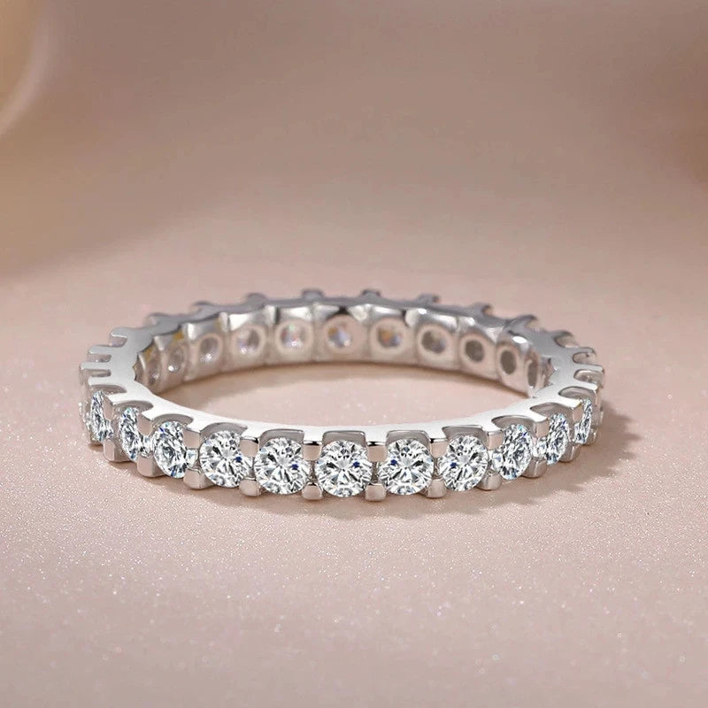 Silver Ring för Kvinnor – Cubic Zirconia med Diamantdesign