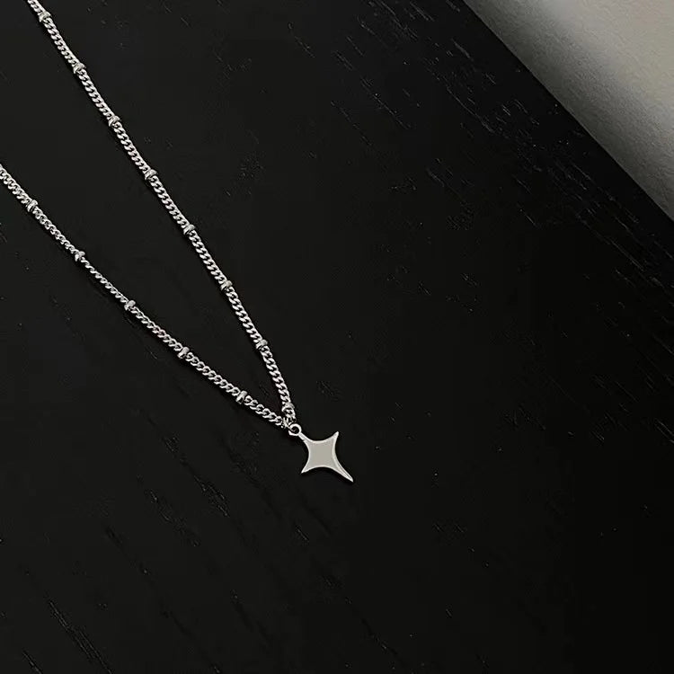 Trendig Star Hollow Choker Halsband – Enkel Pendantsmycke för Kvinnor och Män